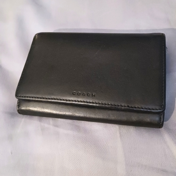 VINTAGE 80's COACH BLACK LEATHER WALLET - Picture 1 of 14